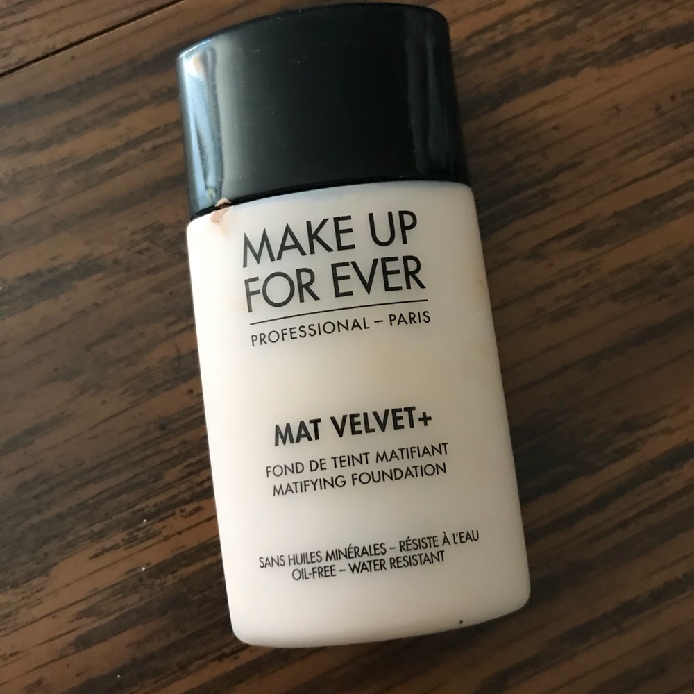 Makeup Forever Mat Velvet + foundation